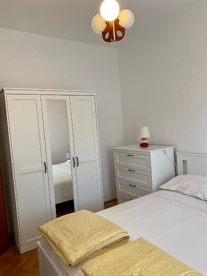 Apartmani Luka Zrnovo 외부 사진