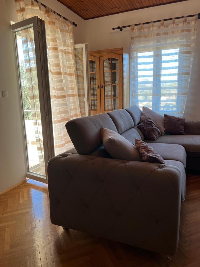 Apartmani Luka Zrnovo 외부 사진